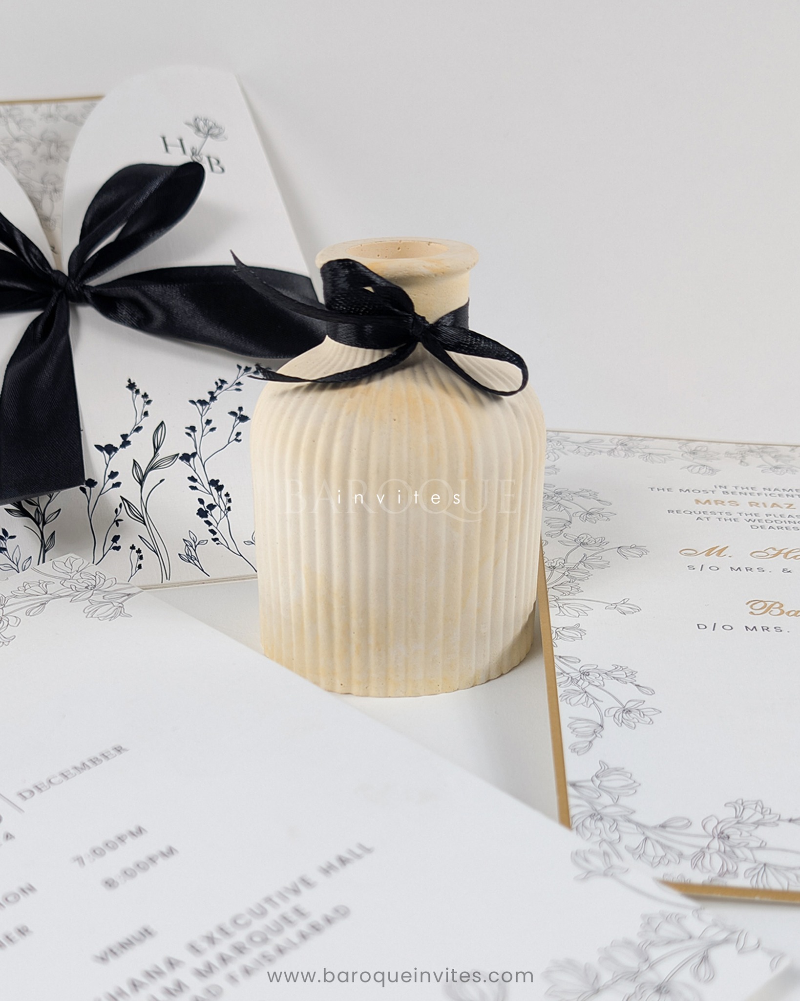 Your voyage of love begins here✨
📩 DM us for queries
📱 WhatsApp: +92 317 747 4736
🌐 baroqueinvites.com
Follow us for fresh trends this wedding season! @baroqueinvite
#WeddingGoals #PakistanWeddings #weddingcards